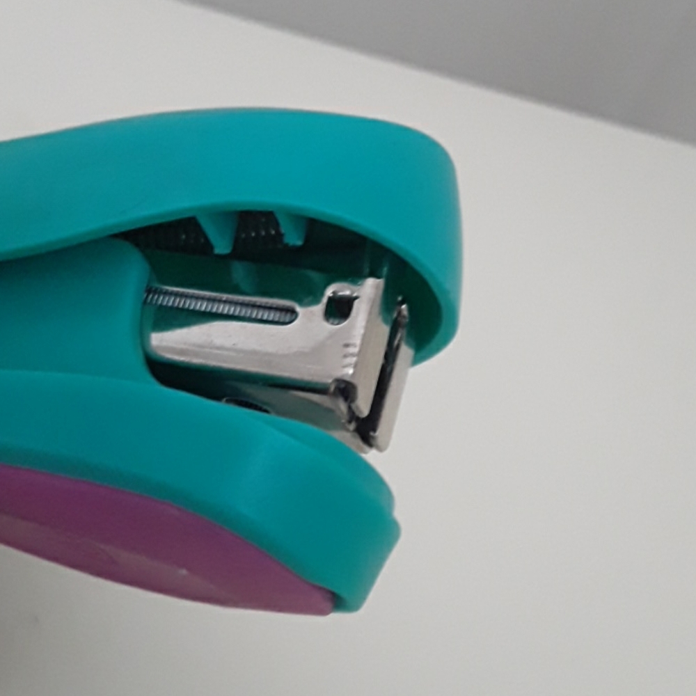 So cute! Mini stapler